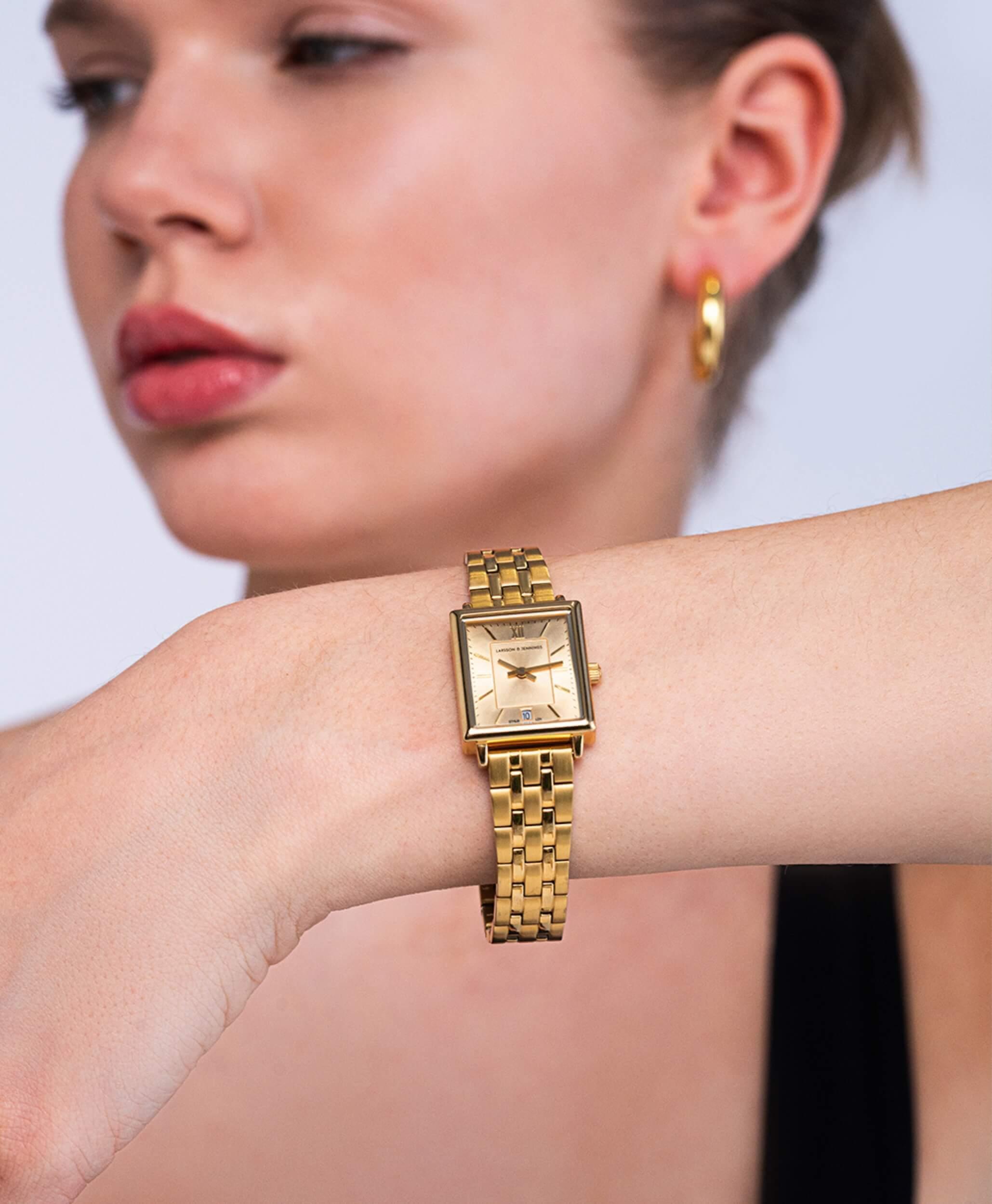 Boyfriend Mini Classic Gold Gold 31mm - Larsson & Jennings | Official Store