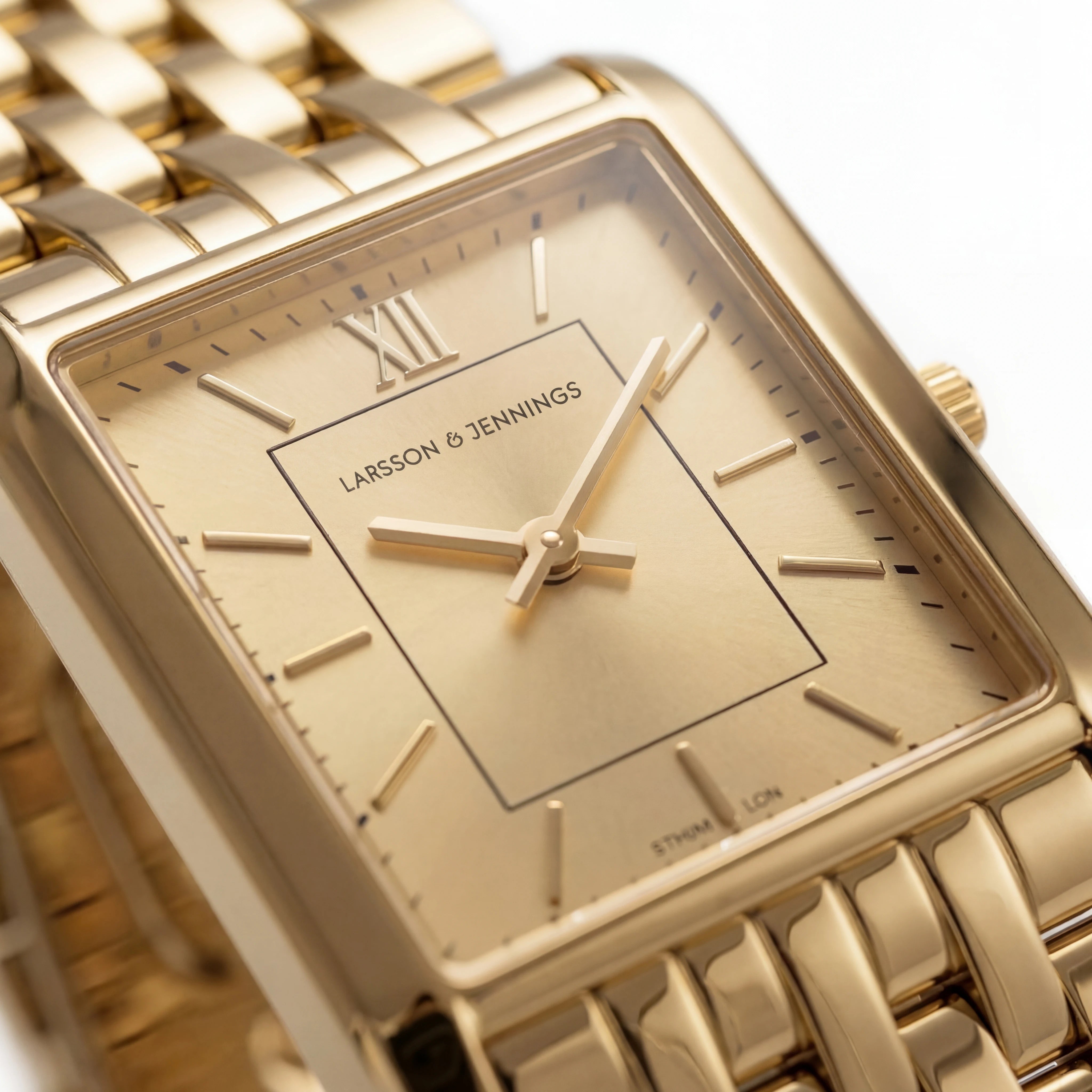 Boyfriend Carré Gold 31mm – Larsson & Jennings | Official Store