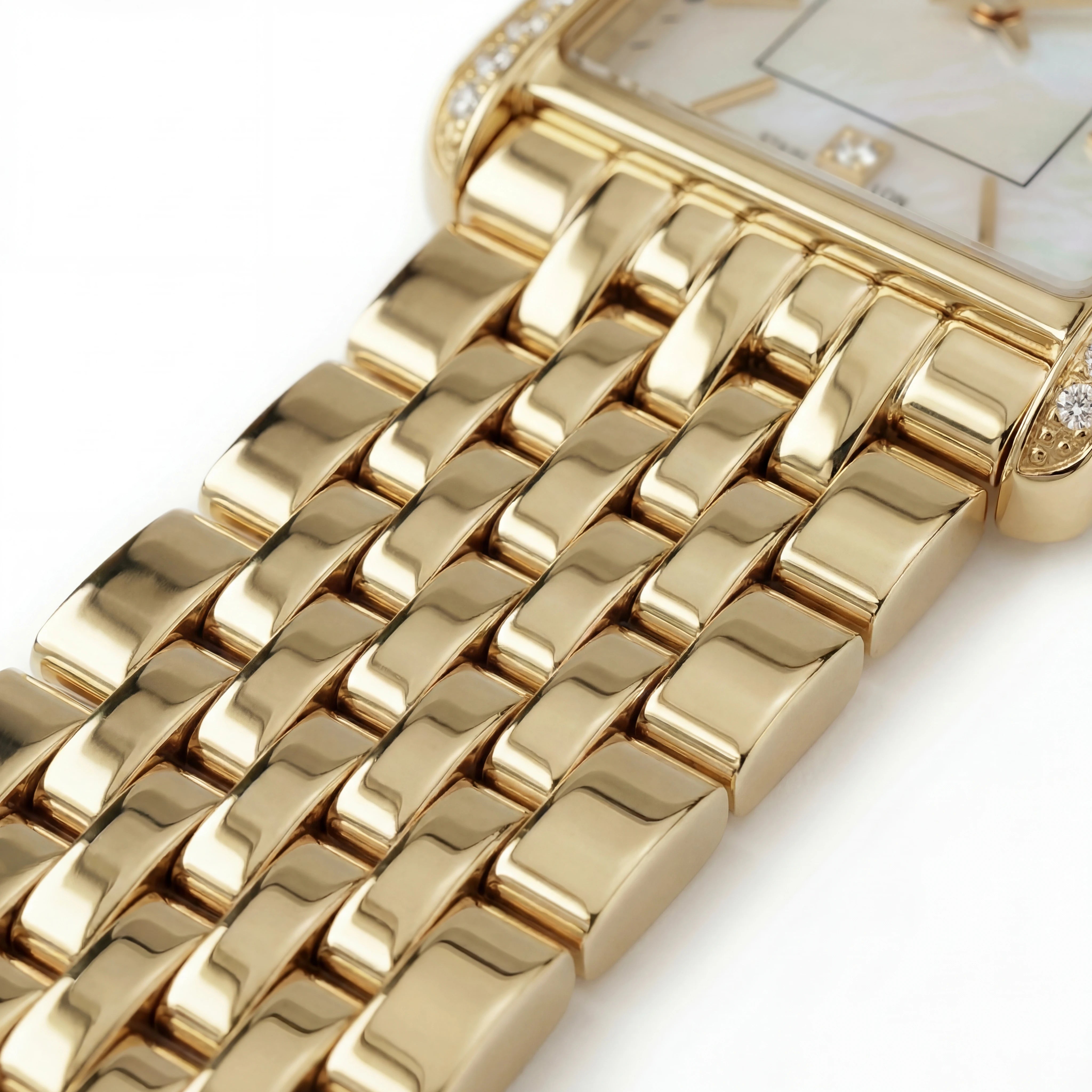 Boyfriend Carré Luxe Gold 31mm – Larsson & Jennings | Official Store Boyfriend Carré Luxe Gold 31mm – Larsson & Jennings | Official Store